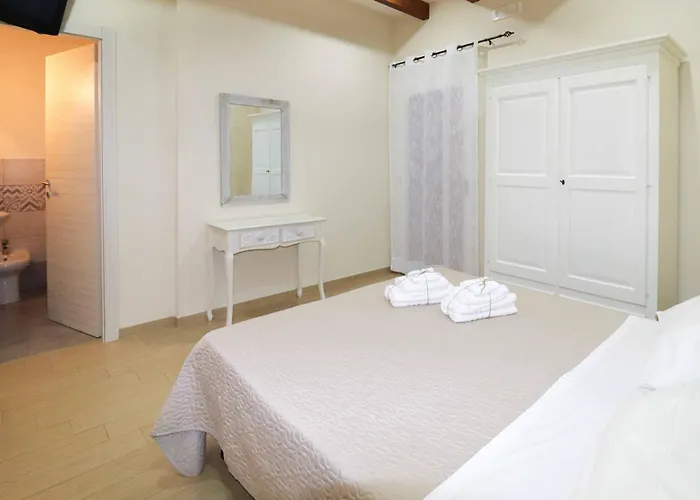 Santa Potenza Bed & Breakfast Felline