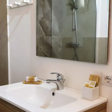 Santa Potenza Bed & Breakfast Felline
