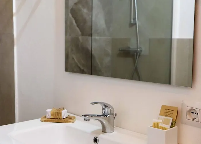 Santa Potenza Bed & Breakfast Felline